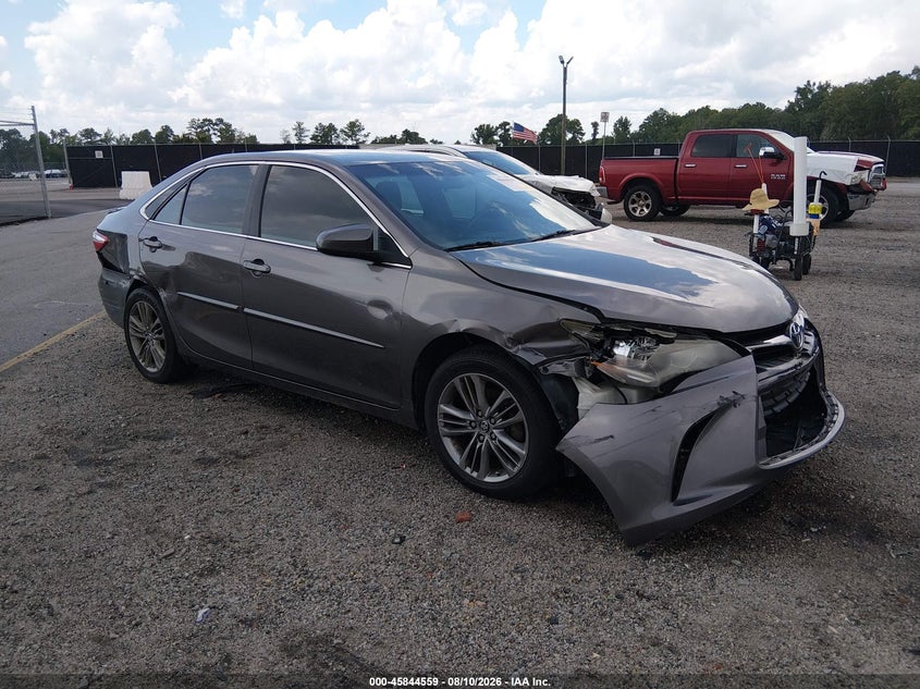 Photo of the 2017 TOYOTA CAMRY SE