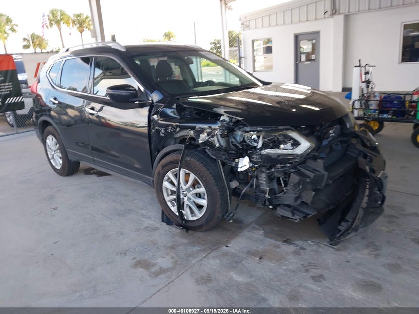 Photo of the 2018 NISSAN ROGUE SV