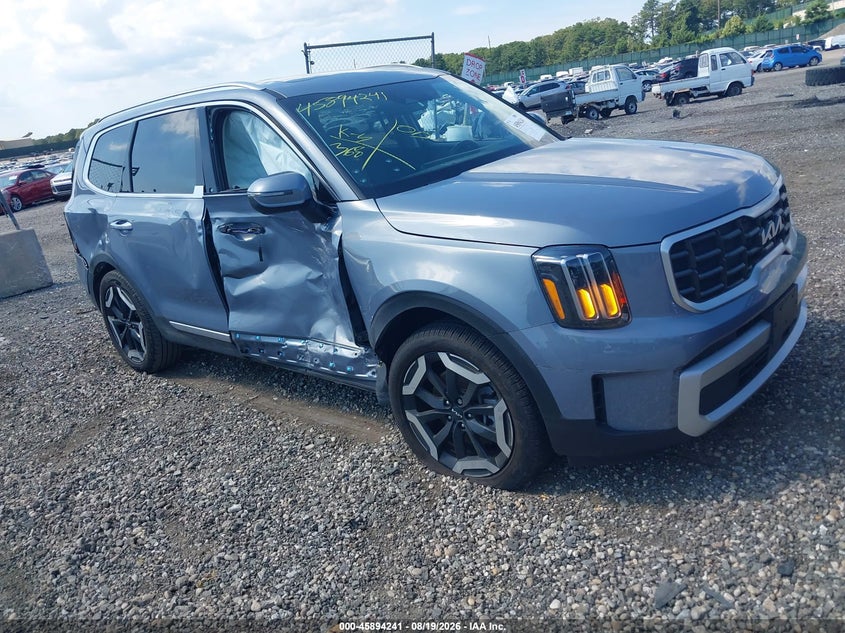 Photo of the 2025 KIA TELLURIDE S