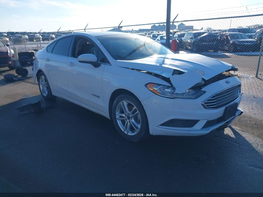Photo of the 2018 FORD FUSION HYBRID SE
