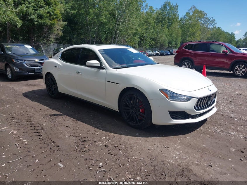 Photo of the 2018 MASERATI GHIBLI S Q4