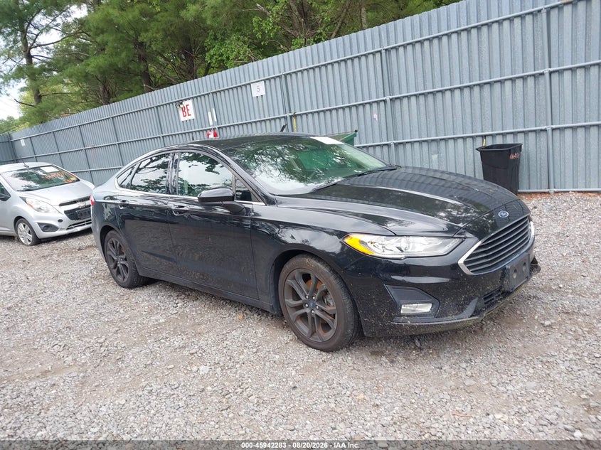 Photo of the 2019 FORD FUSION SE