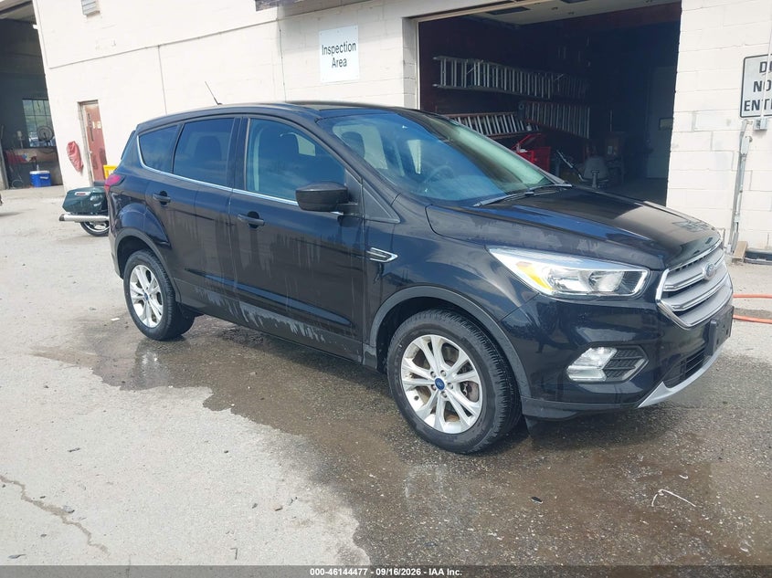 Photo of the 2019 FORD ESCAPE SE