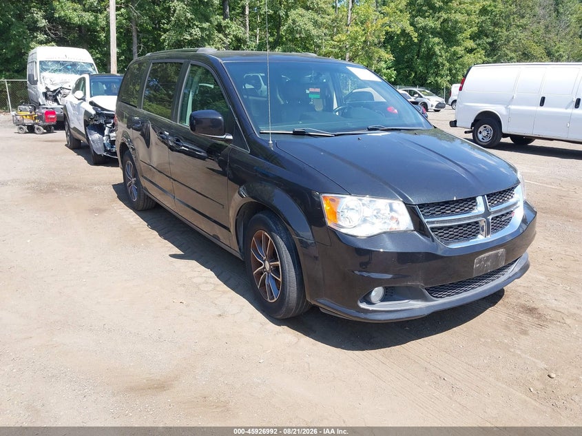 Photo of the 2017 DODGE GRAND CARAVAN SXT