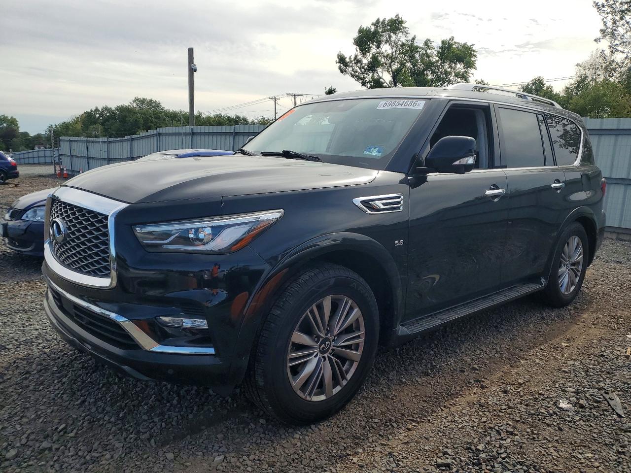 Photo of the 2019 INFINITI QX80 LUXE