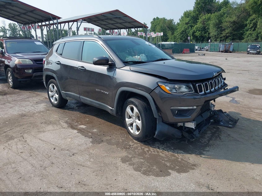 Photo of the 2018 JEEP COMPASS LATITUDE 4X4