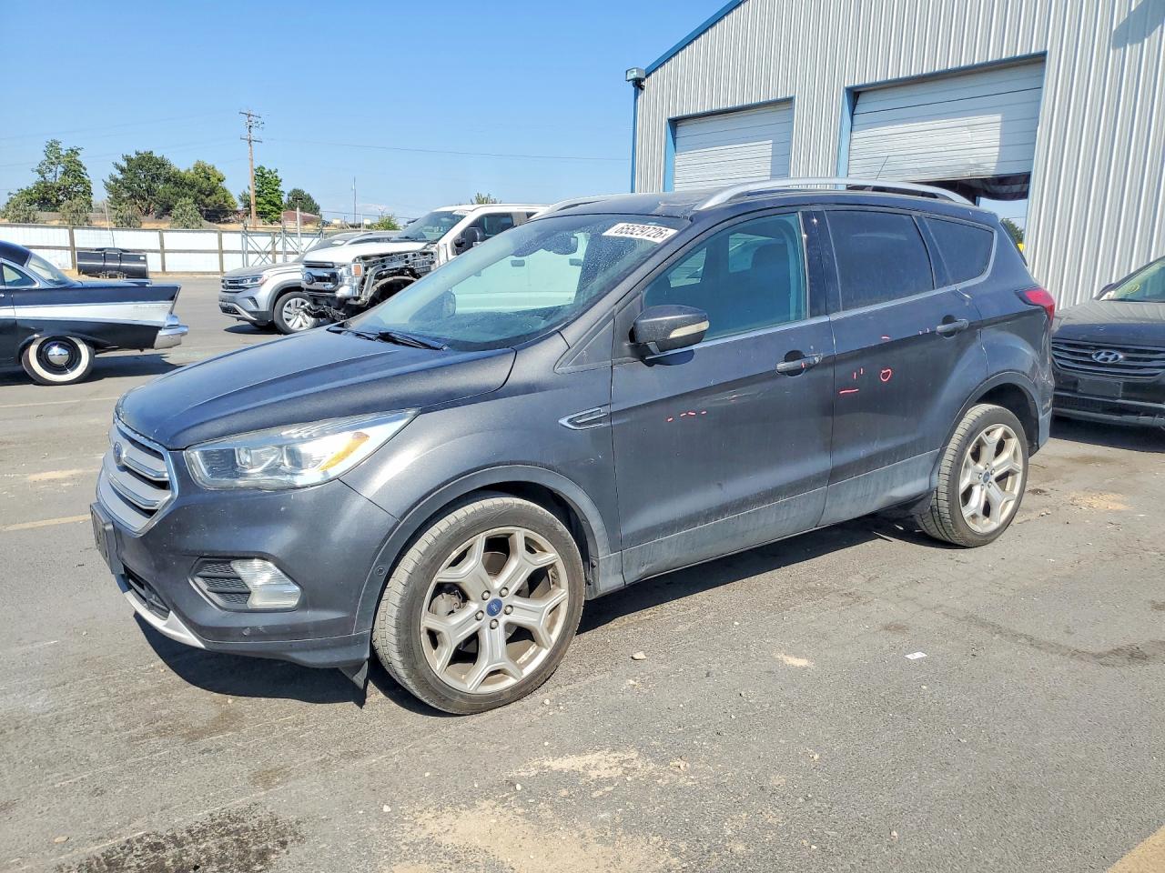 Photo of the 2019 FORD ESCAPE TITANIUM