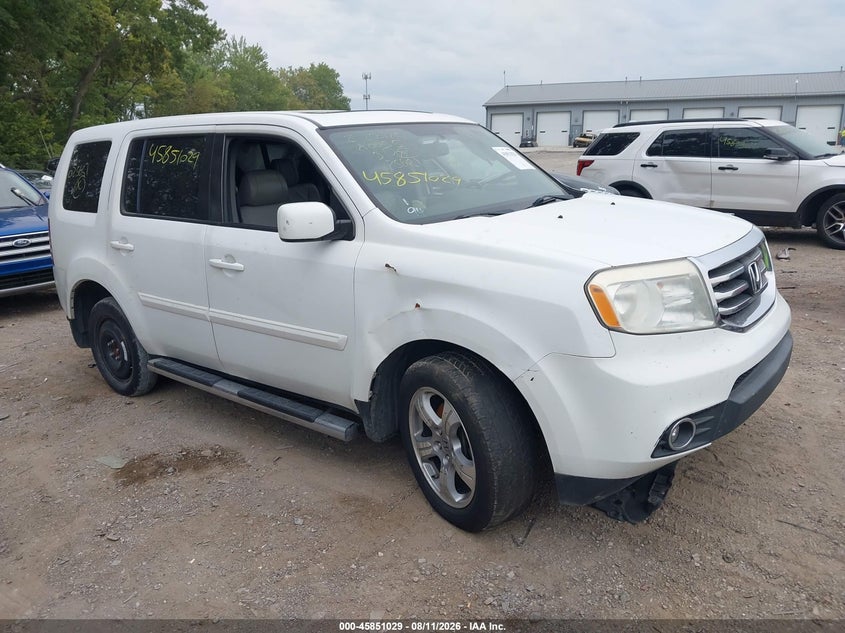 Photo of the 2015 HONDA PILOT EX-L