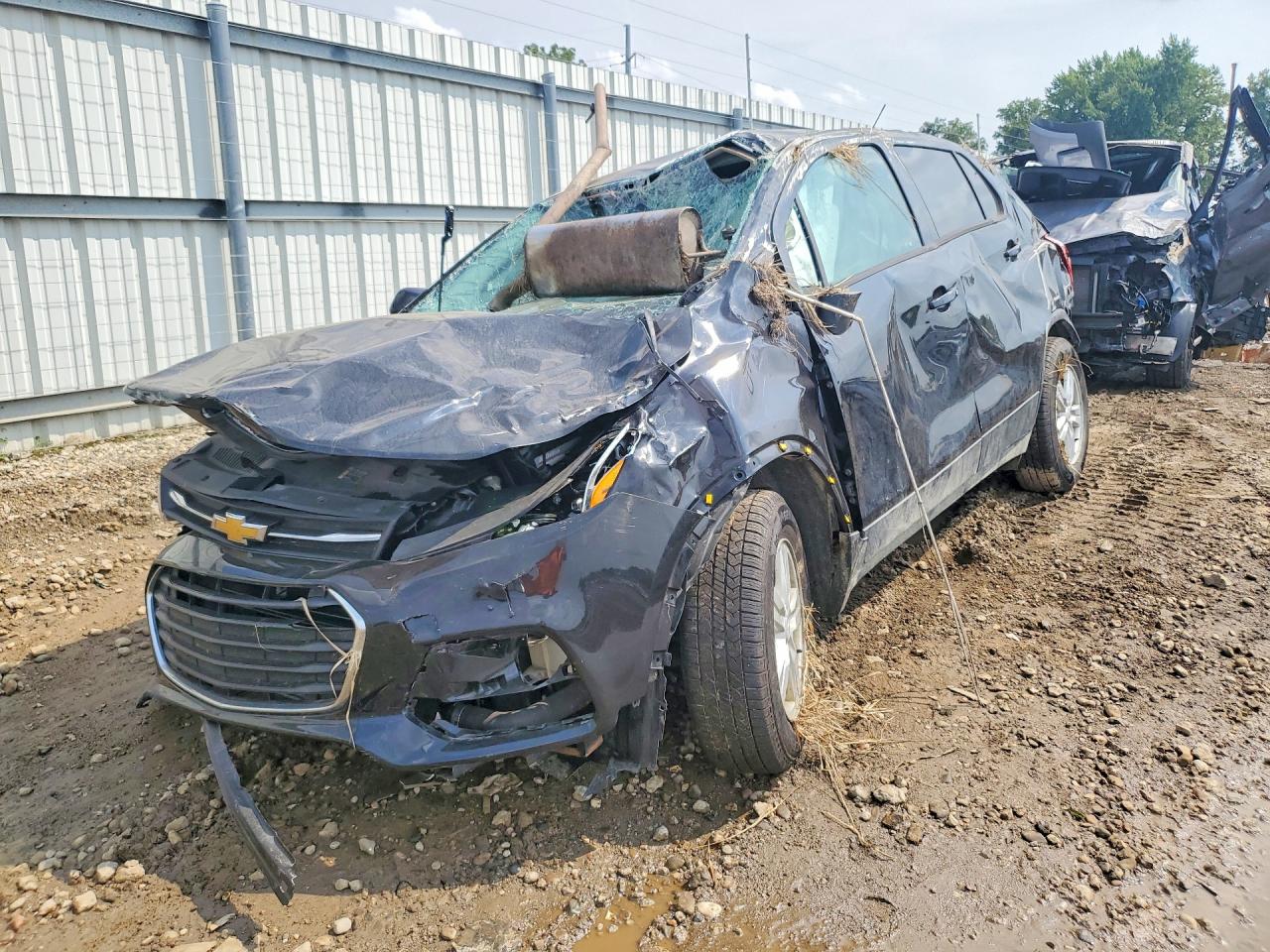 Photo of the 2020 CHEVROLET TRAX LS