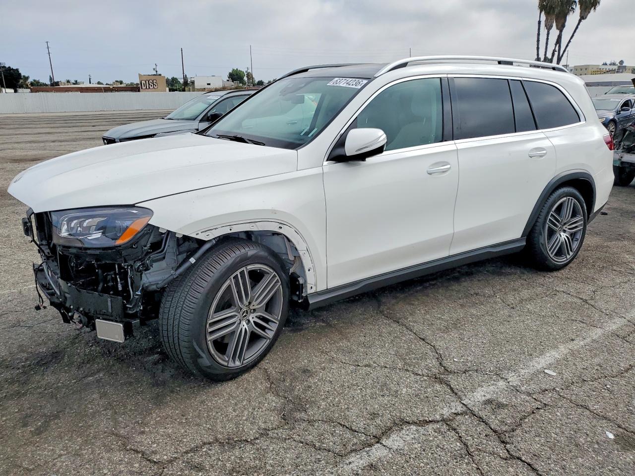 Photo of the 2026 MERCEDES-BENZ GLS 450 4MATIC