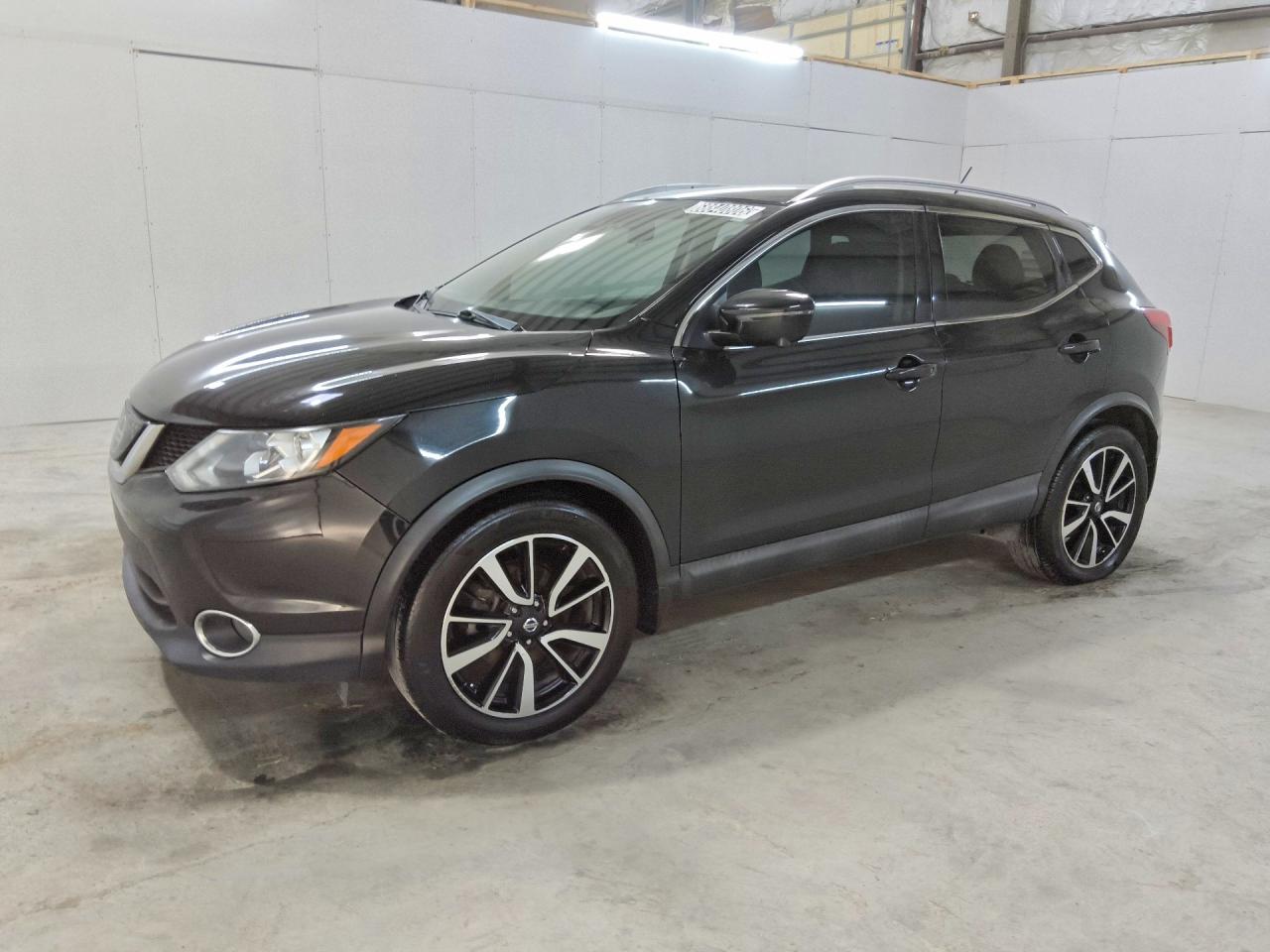 Photo of the 2018 NISSAN ROGUE SPORT SL