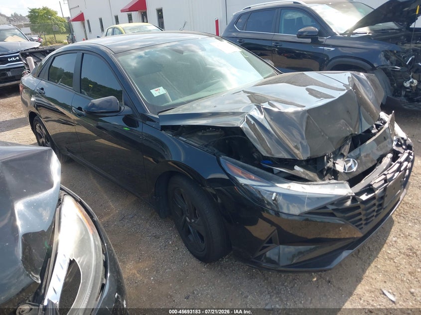 Photo of the 2022 HYUNDAI ELANTRA SEL