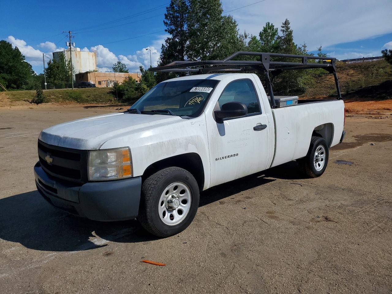 Photo of the 2011 CHEVROLET SILVERADO C1500