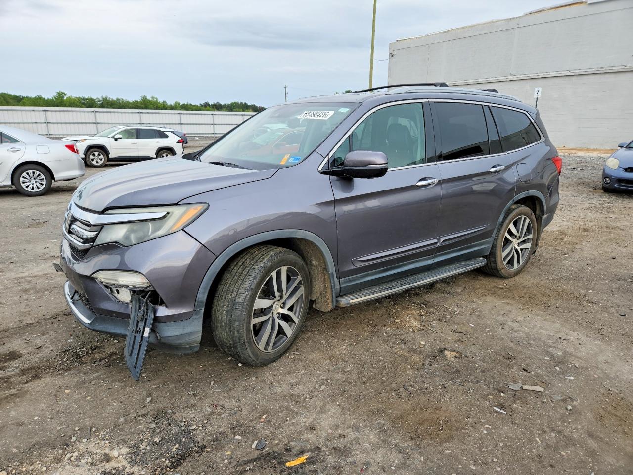 Photo of the 2016 HONDA PILOT ELITE