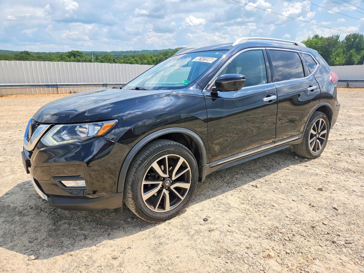 Photo of the 2019 NISSAN ROGUE SL