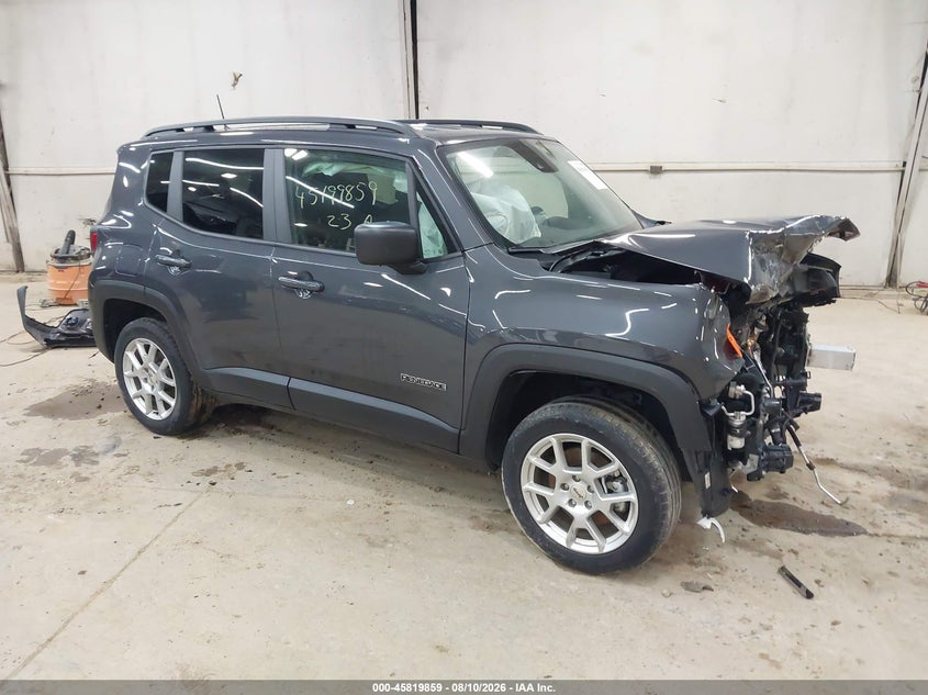 Photo of the 2023 JEEP RENEGADE LATITUDE