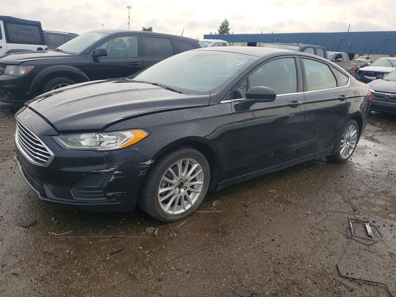 Photo of the 2020 FORD FUSION SE
