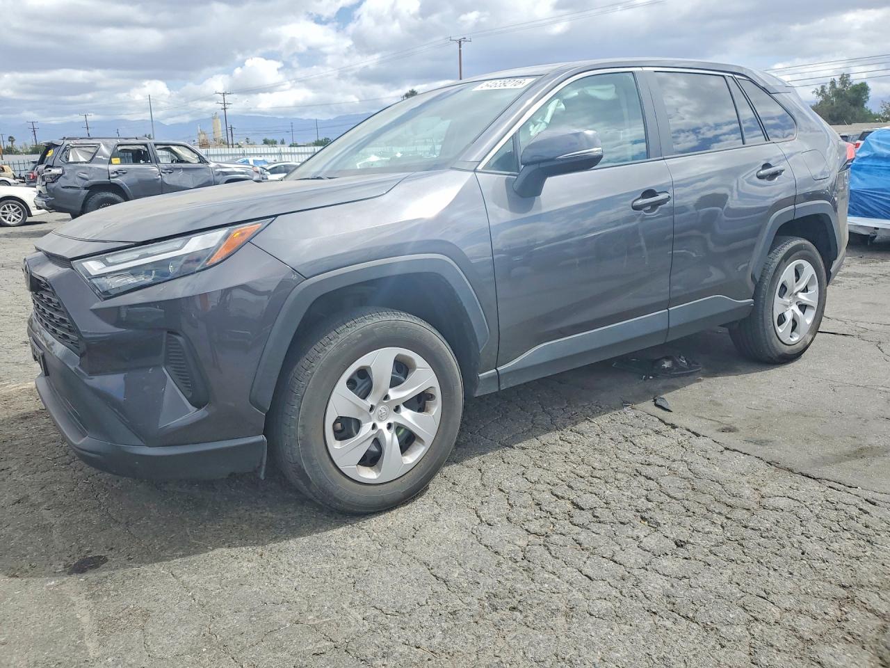 Photo of the 2025 TOYOTA RAV4 LE