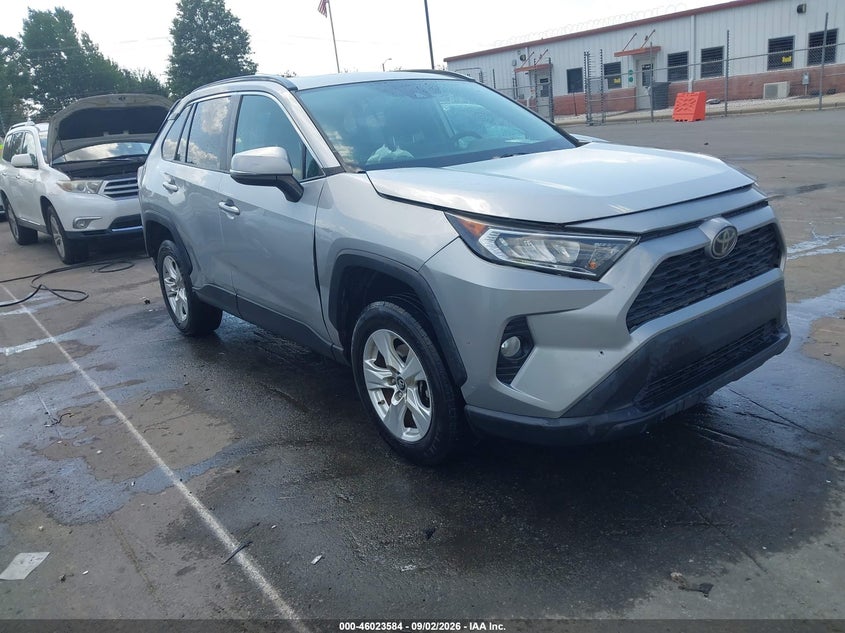 Photo of the 2019 TOYOTA RAV4 XLE