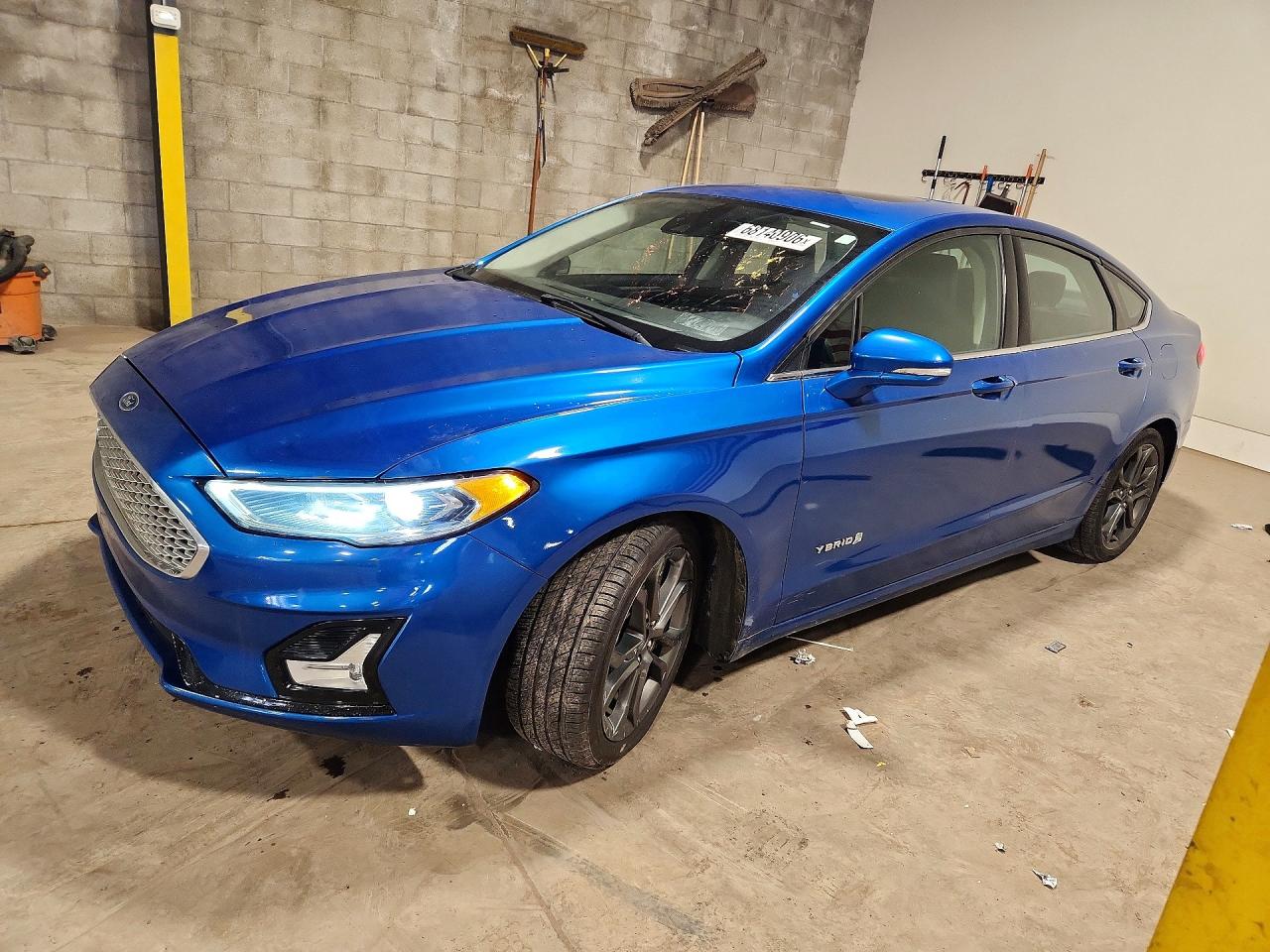 Photo of the 2019 FORD FUSION TITANIUM