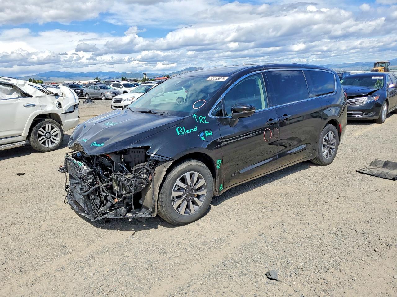 Photo of the 2022 CHRYSLER PACIFICA HYBRID TOURING L