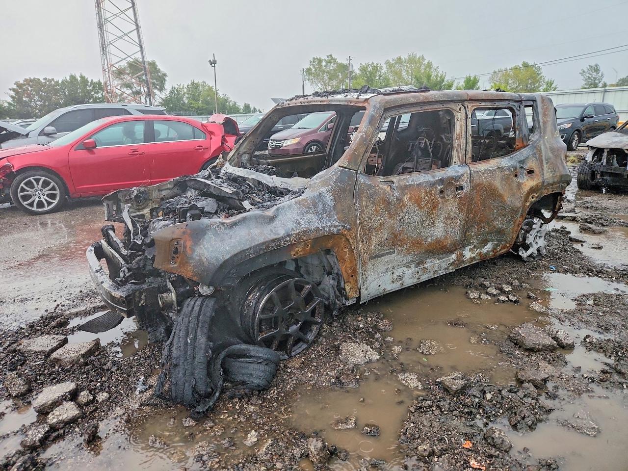 Photo of the 2020 JEEP RENEGADE LATITUDE