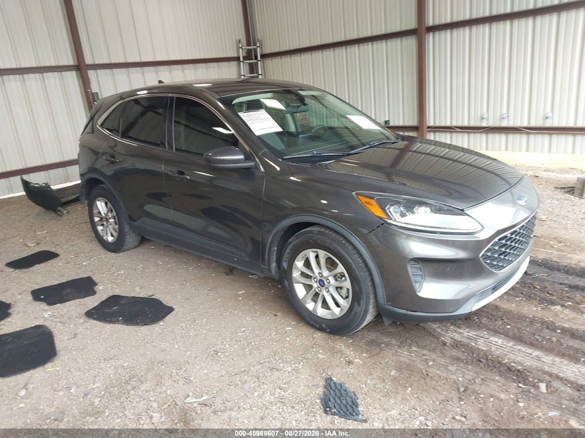 Photo of the 2020 FORD ESCAPE SE