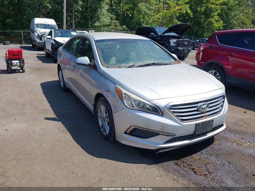 Photo of the 2017 HYUNDAI SONATA SE