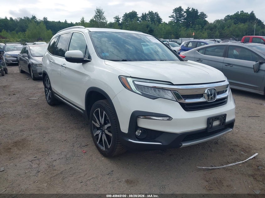 Photo of the 2019 HONDA PILOT TOURING