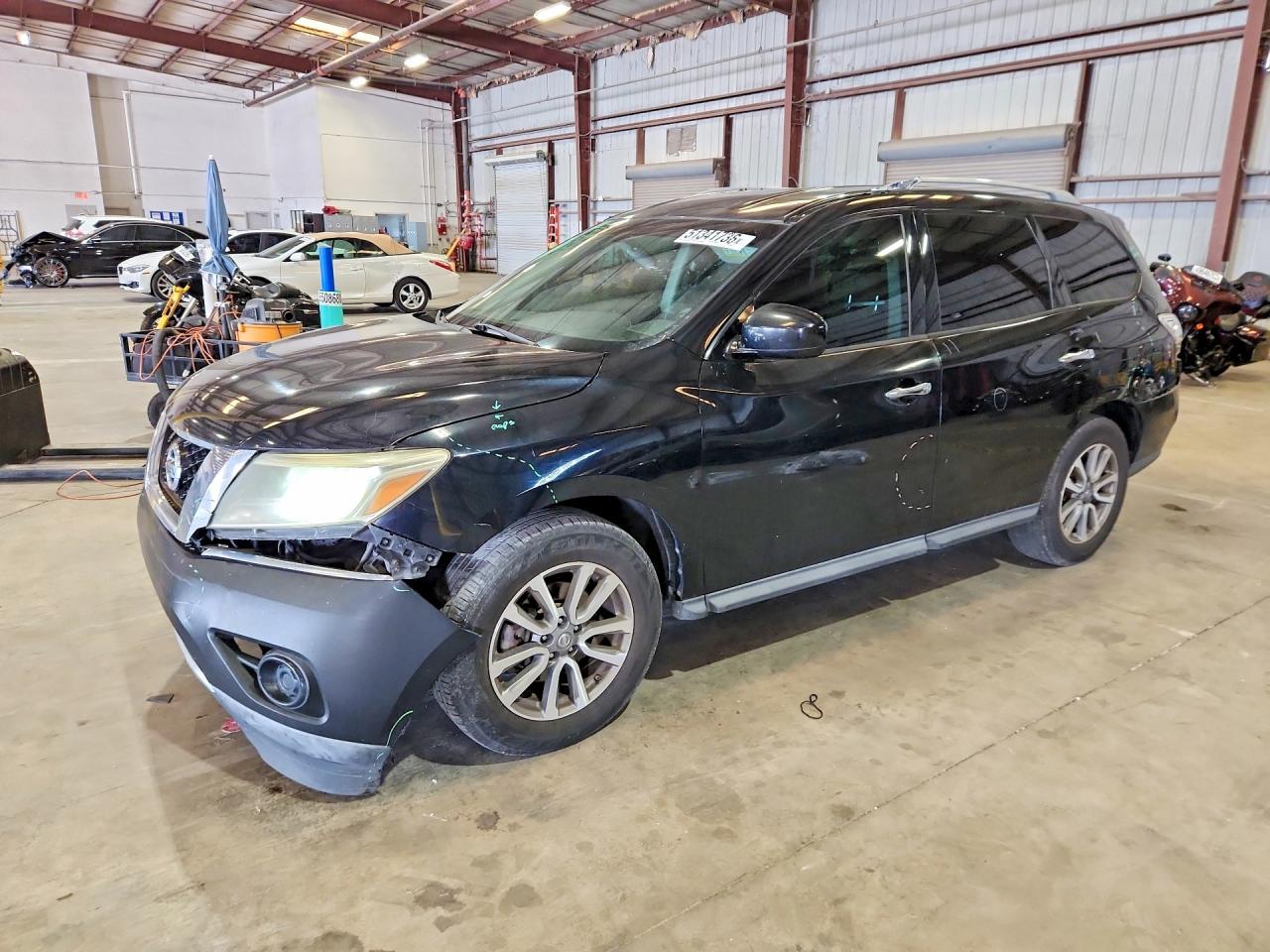 Photo of the 2013 NISSAN PATHFINDER S