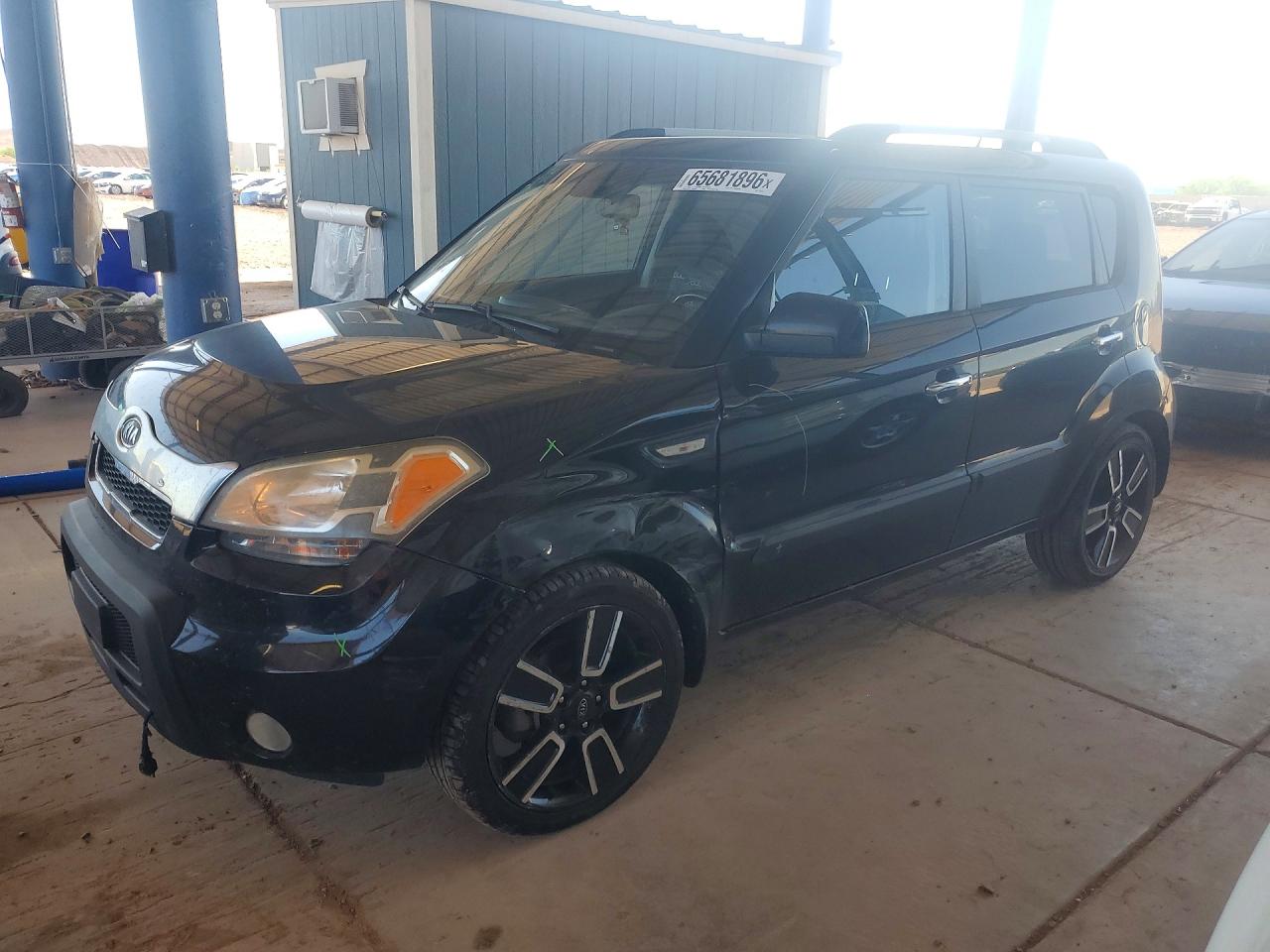 Photo of the 2011 KIA SOUL +