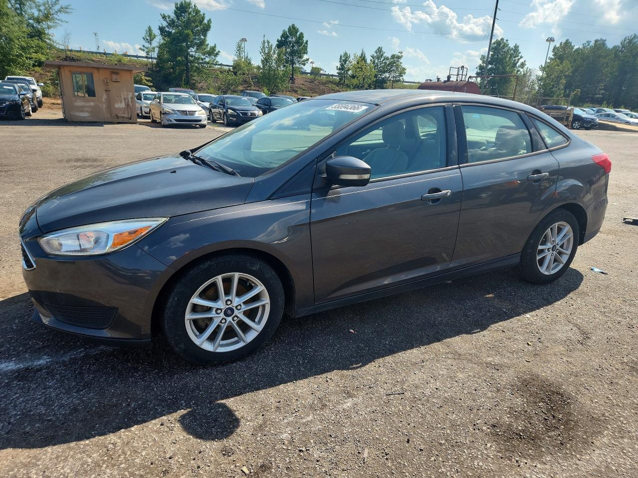 Photo of the 2017 FORD FOCUS SE