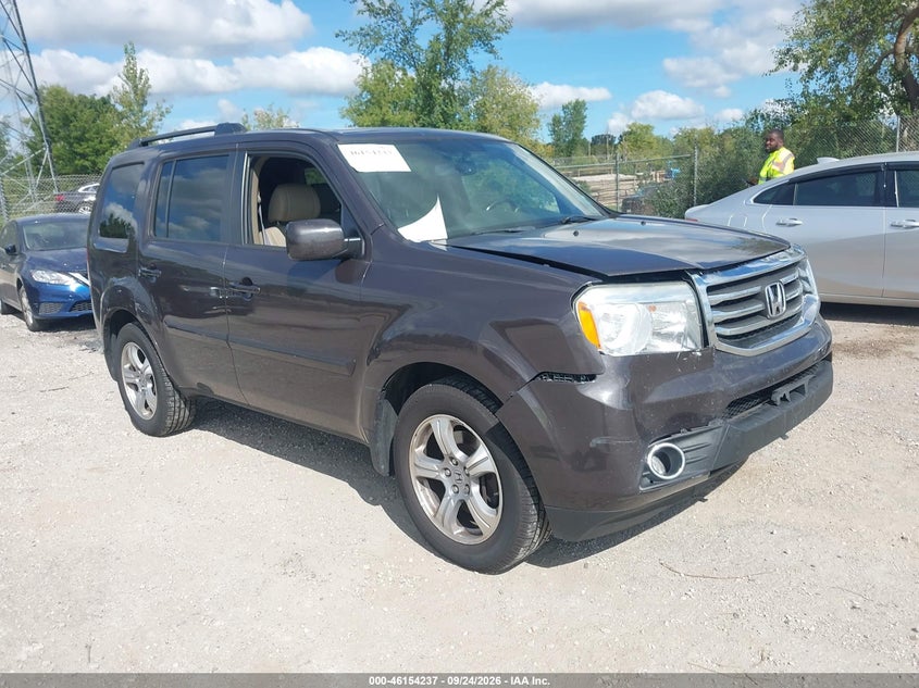 Photo of the 2014 HONDA PILOT EX-L