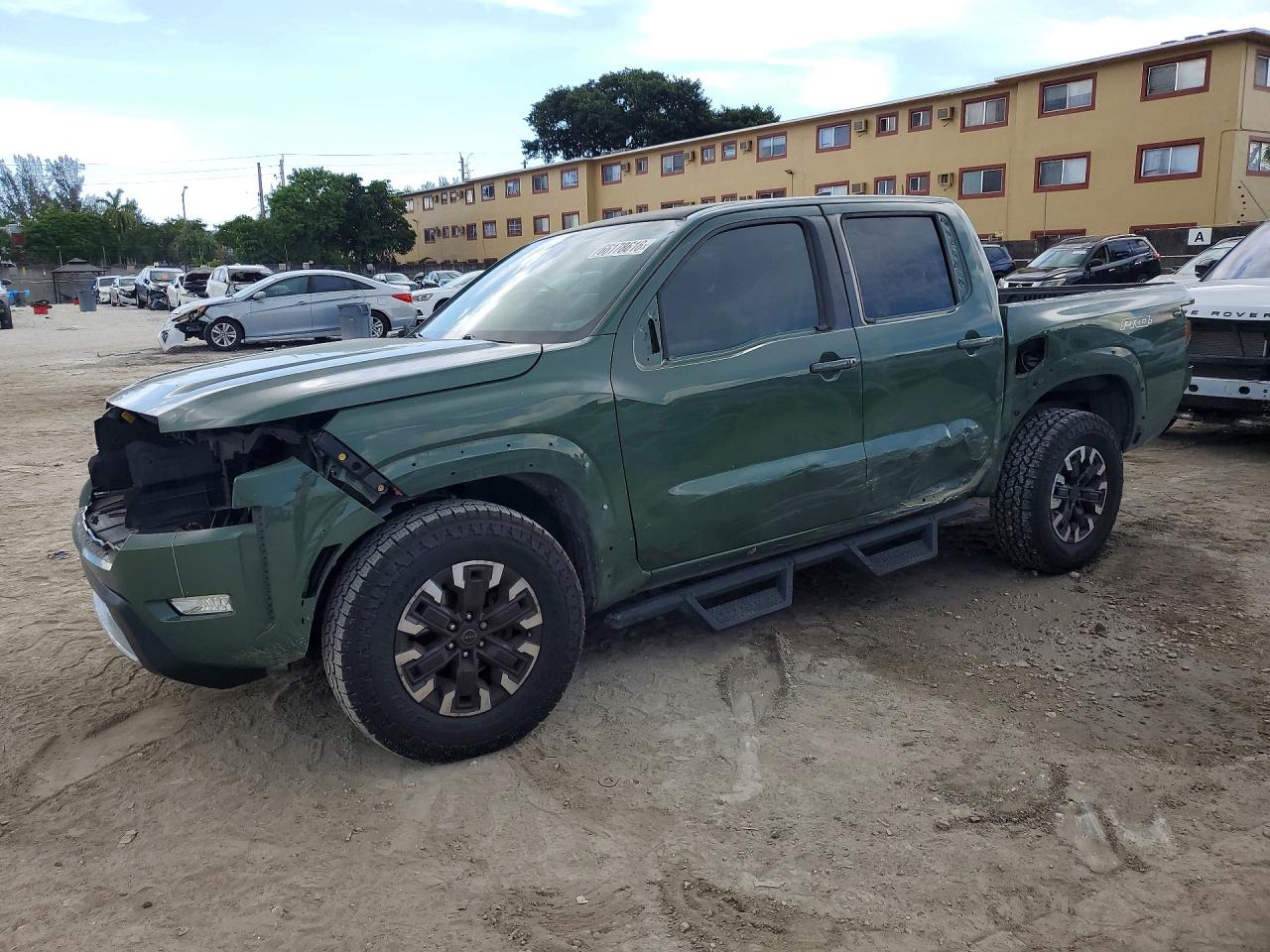 Photo of the 2022 NISSAN FRONTIER PRO-4X