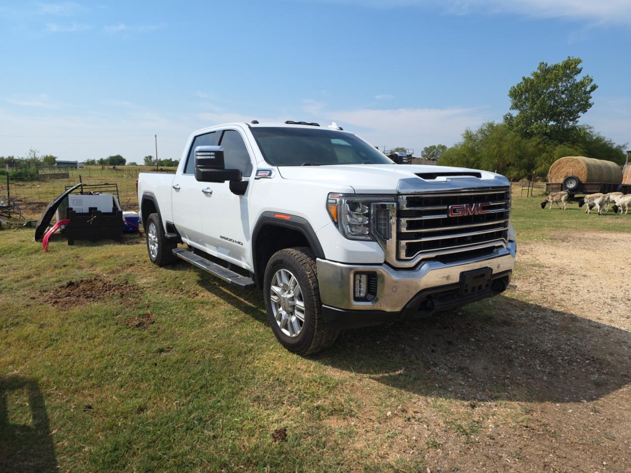 Photo of the 2021 GMC SIERRA C2500 SLT