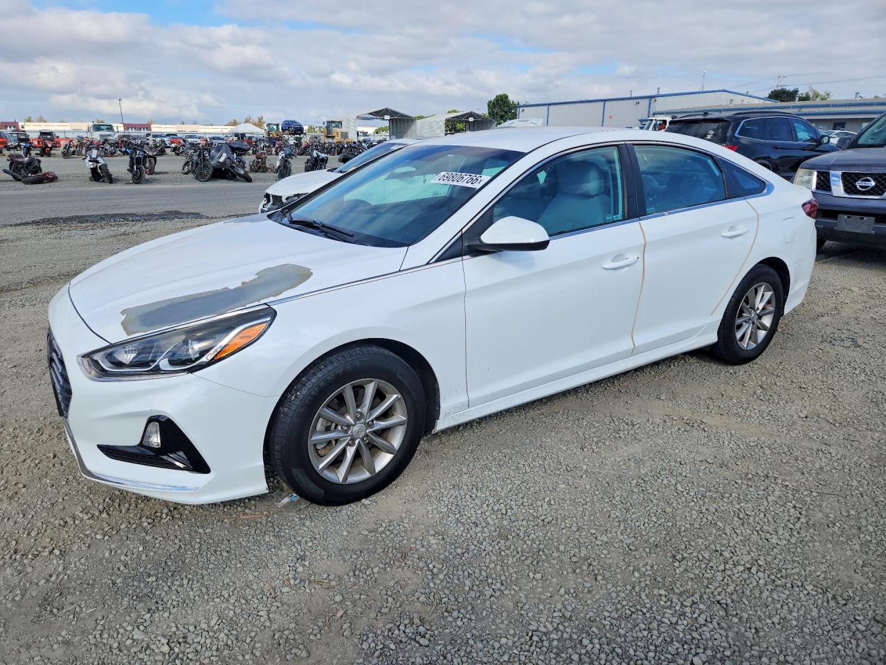 Photo of the 2019 HYUNDAI SONATA SE