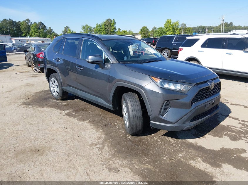 Photo of the 2021 TOYOTA RAV4 LE