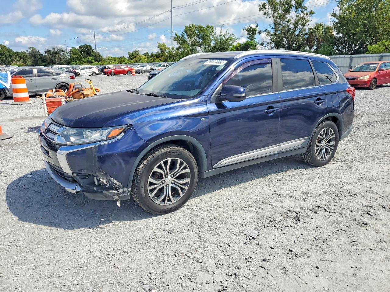 Photo of the 2016 MITSUBISHI OUTLANDER GT