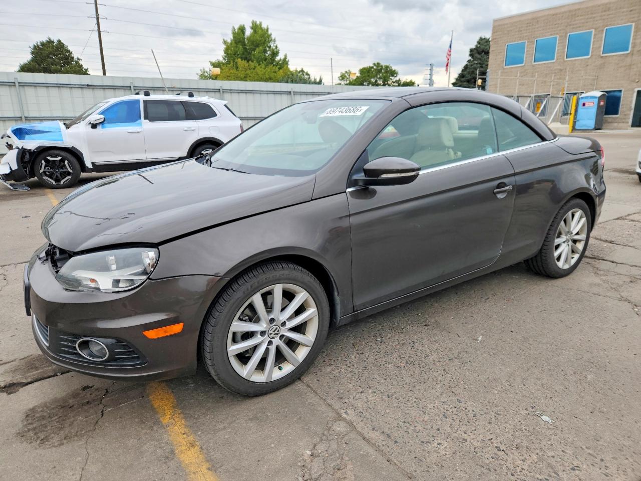 Photo of the 2013 VOLKSWAGEN EOS KOMFORT