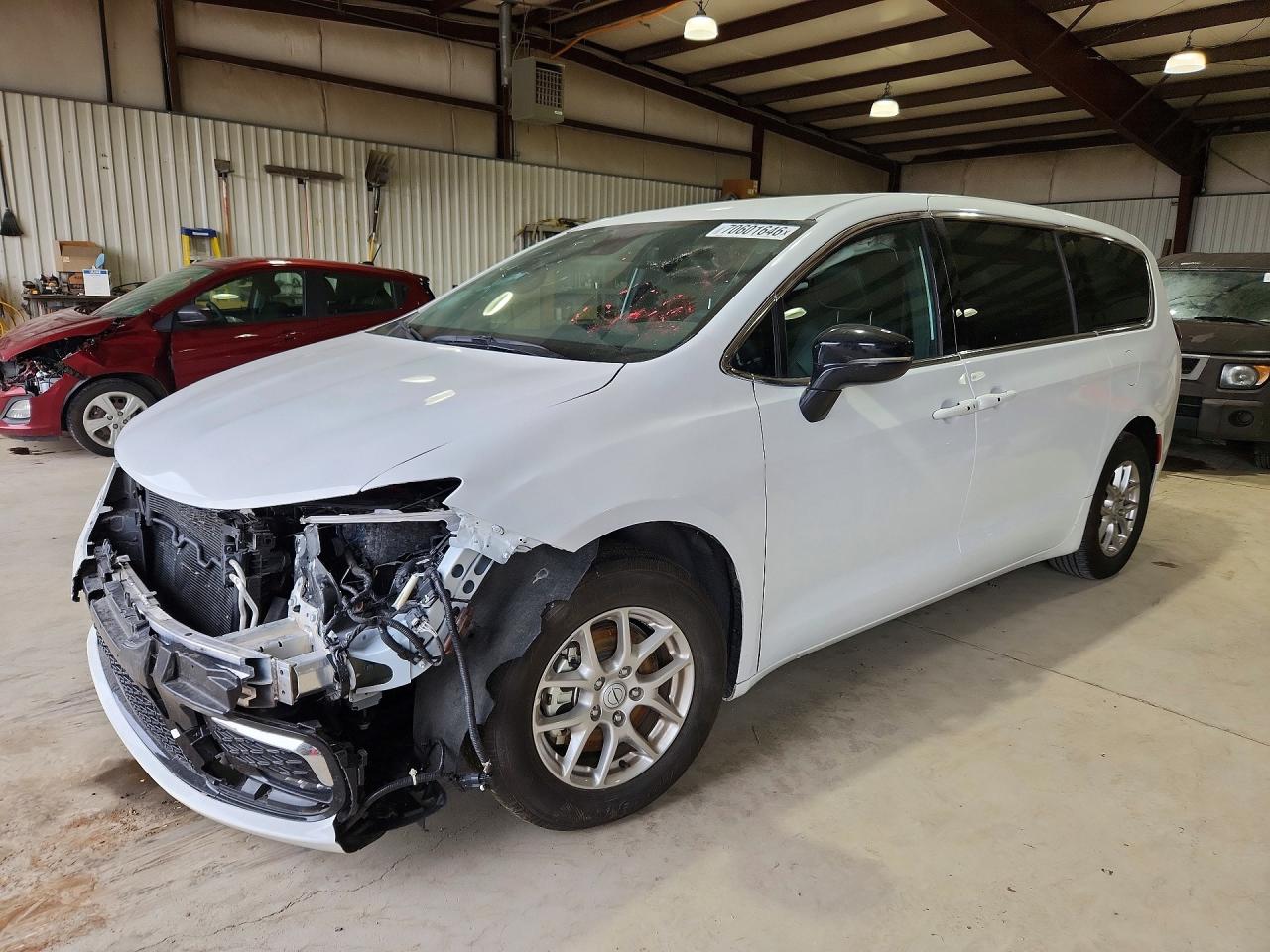 Photo of the 2026 CHRYSLER PACIFICA SELECT