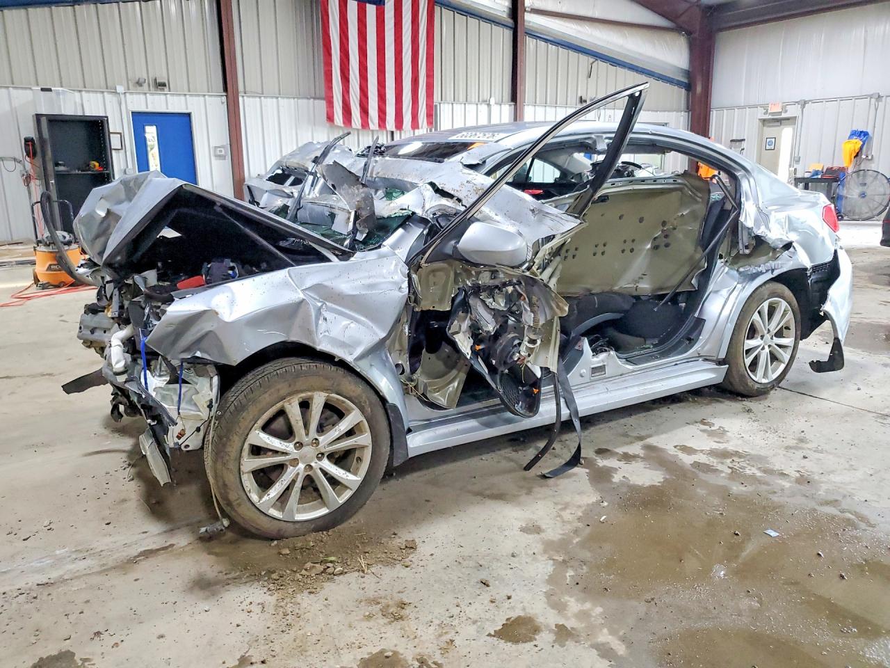 Photo of the 2014 SUBARU LEGACY 2.5I PREMIUM
