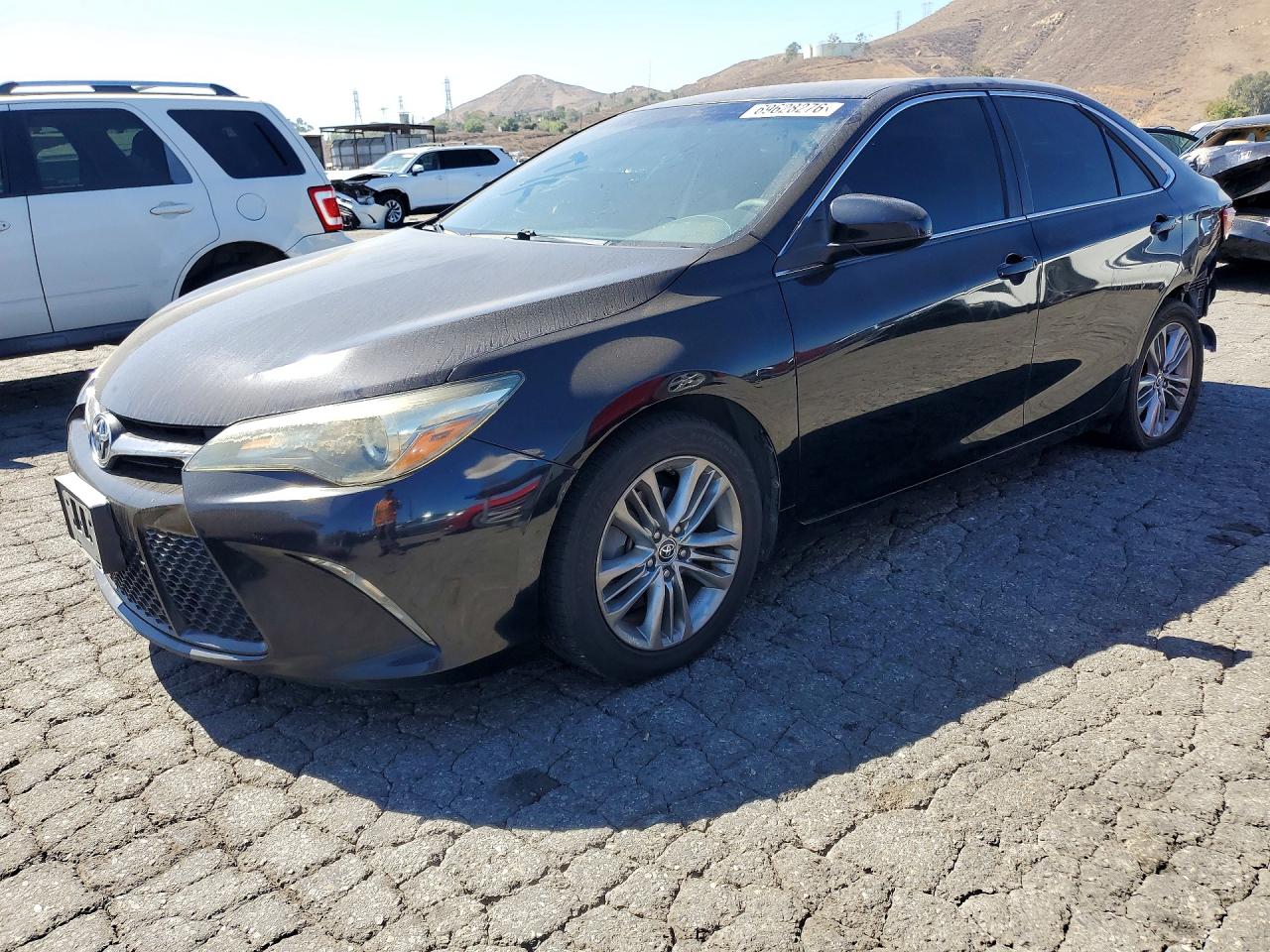 Photo of the 2015 TOYOTA CAMRY SE