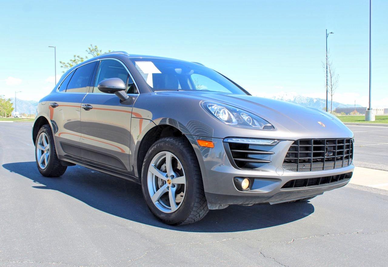 Photo of the 2015 PORSCHE MACAN S