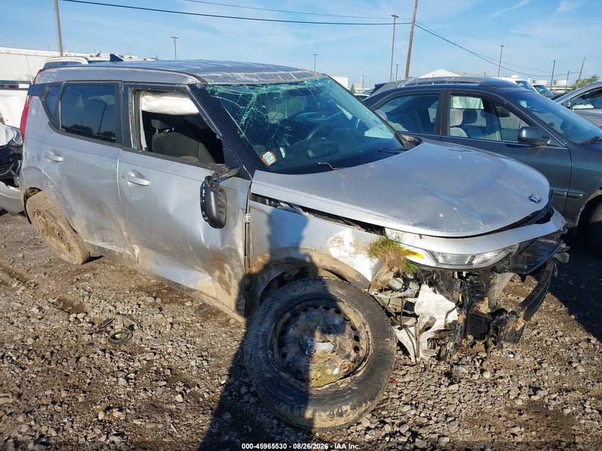 Photo of the 2020 KIA SOUL LX