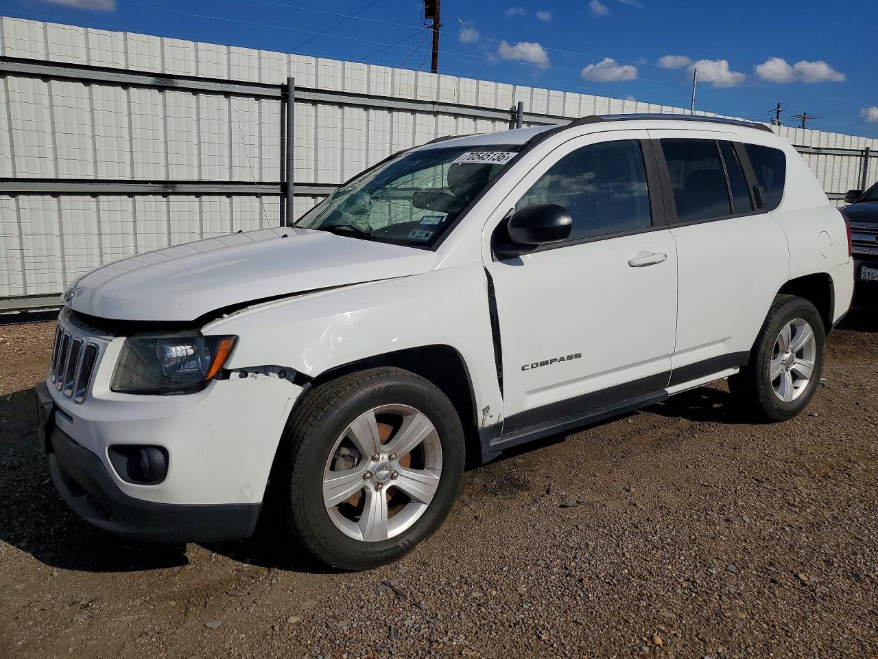 Photo of the 2015 JEEP COMPASS SPORT