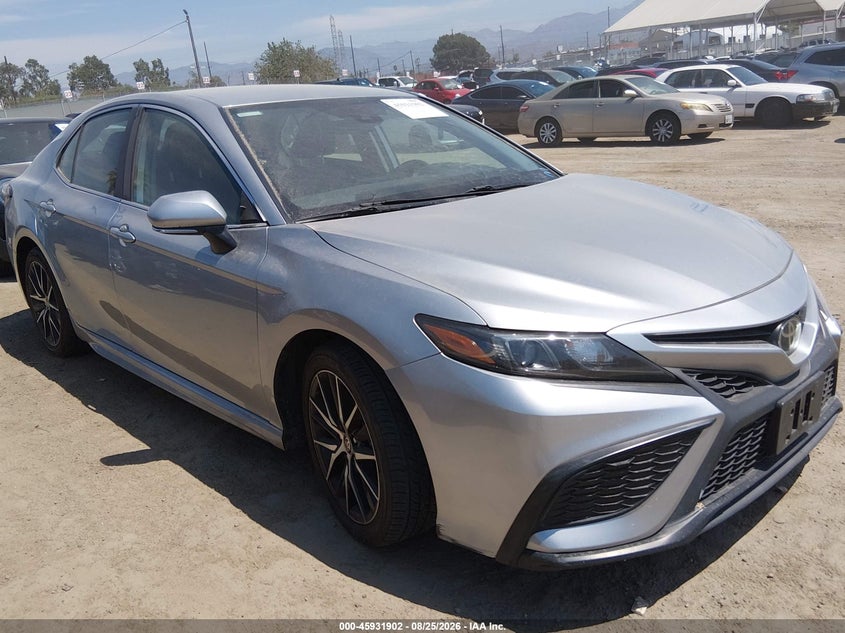 Photo of the 2023 TOYOTA CAMRY SE