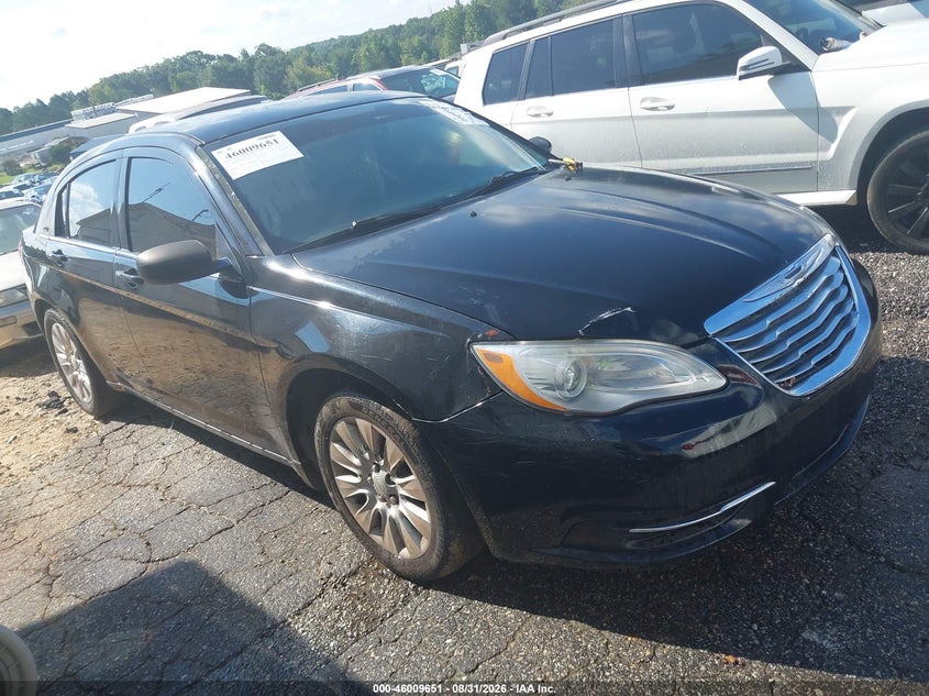 Photo of the 2013 CHRYSLER 200 LX