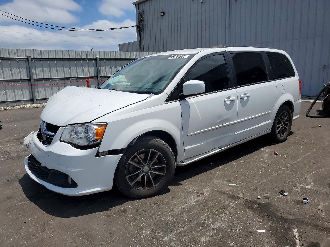 Photo of the 2017 DODGE GRAND CARAVAN SXT