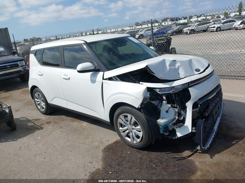 Photo of the 2020 KIA SOUL LX