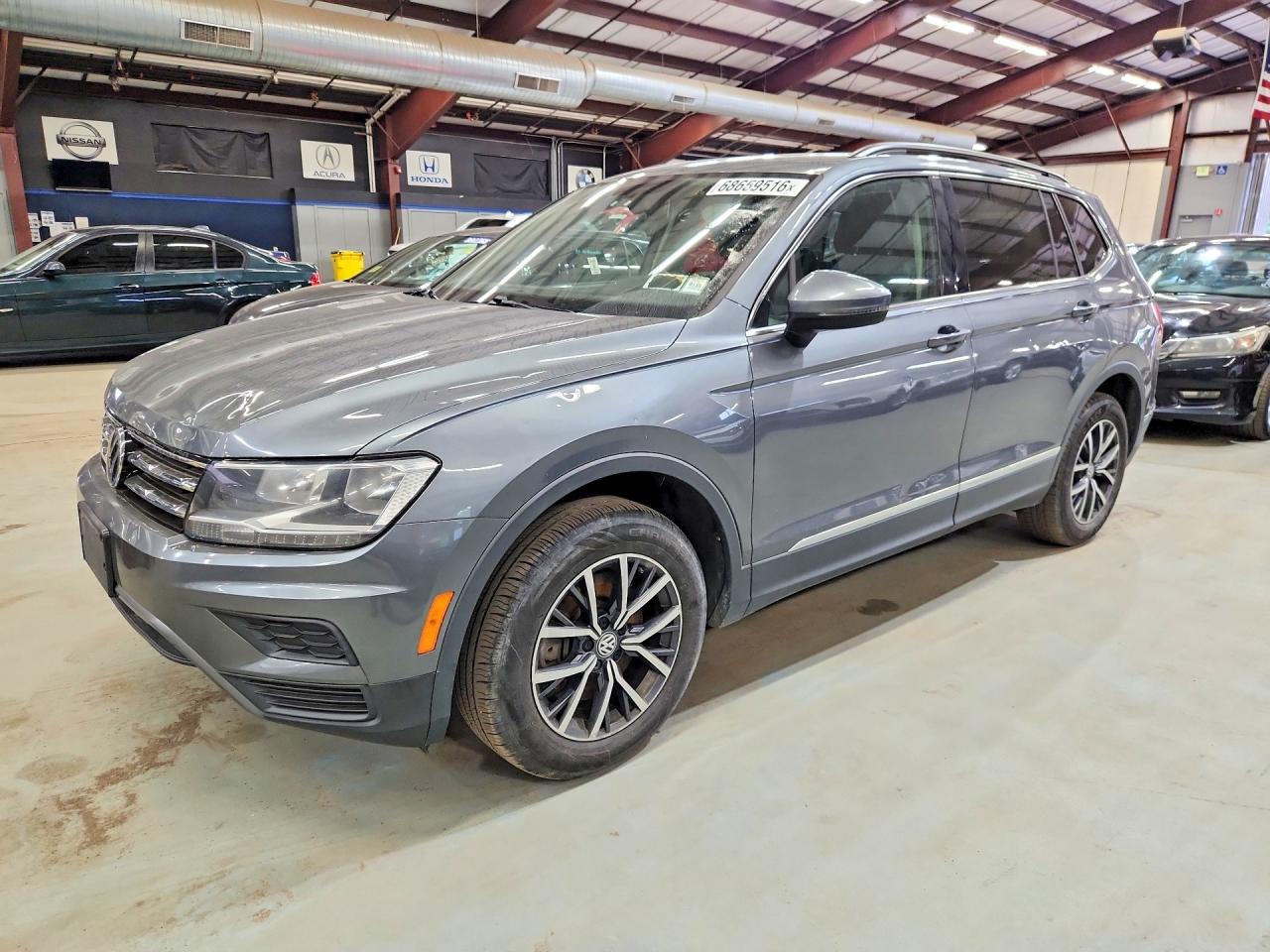 Photo of the 2020 VOLKSWAGEN TIGUAN SE
